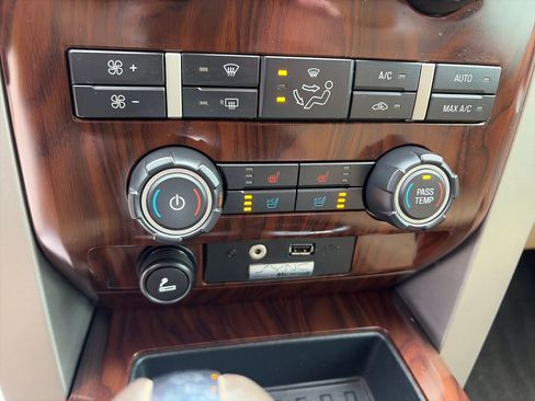 Used 2012 Ford F150 Lariat w/ Lariat Plus Pkg image 28