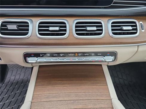 Certified 2024 Mercedes-Benz GLS 450 4MATIC image 29