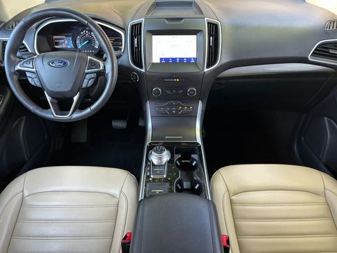 Certified 2020 Ford Edge SEL w/ Convenience Package FWD image 3