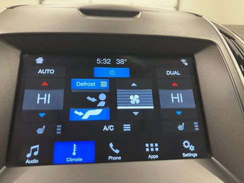 Used 2017 Ford Edge SEL image 12