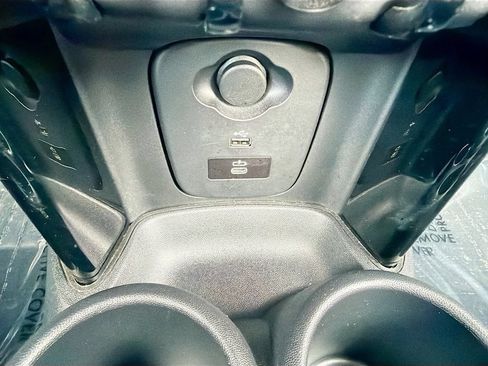 Used 2024 MINI Cooper S FWD image 29