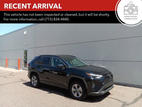 Certified 2025 Toyota RAV4 LE AWD/4WD image 1