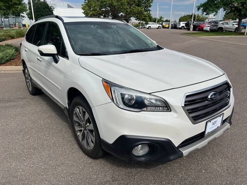 Used 2017 Subaru Outback 3.6R Touring AWD/4WD image 7