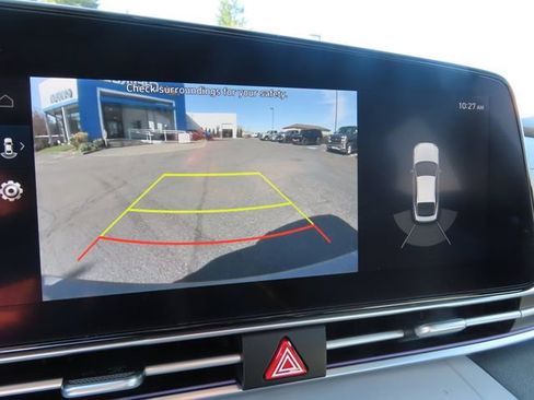 Used 2022 Hyundai Elantra Limited image 28