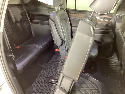 Used 2024 Volkswagen Atlas SEL Premium R-Line AWD/4WD image 23