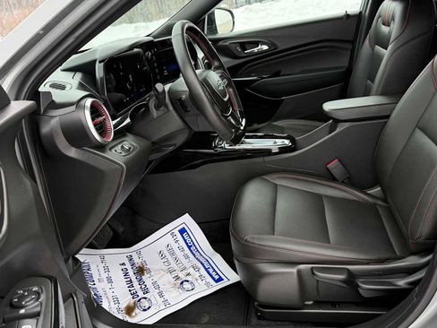 Used 2024 Chevrolet Trax RS w/ Driver Confidence Package image 7