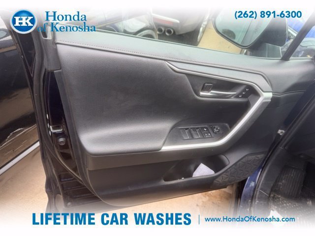 Used 2019 Toyota RAV4 Limited w/ Cold Weather Package AWD/4WD image 8