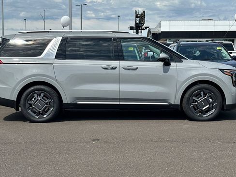 New 2026 Kia Carnival SX FWD image 3