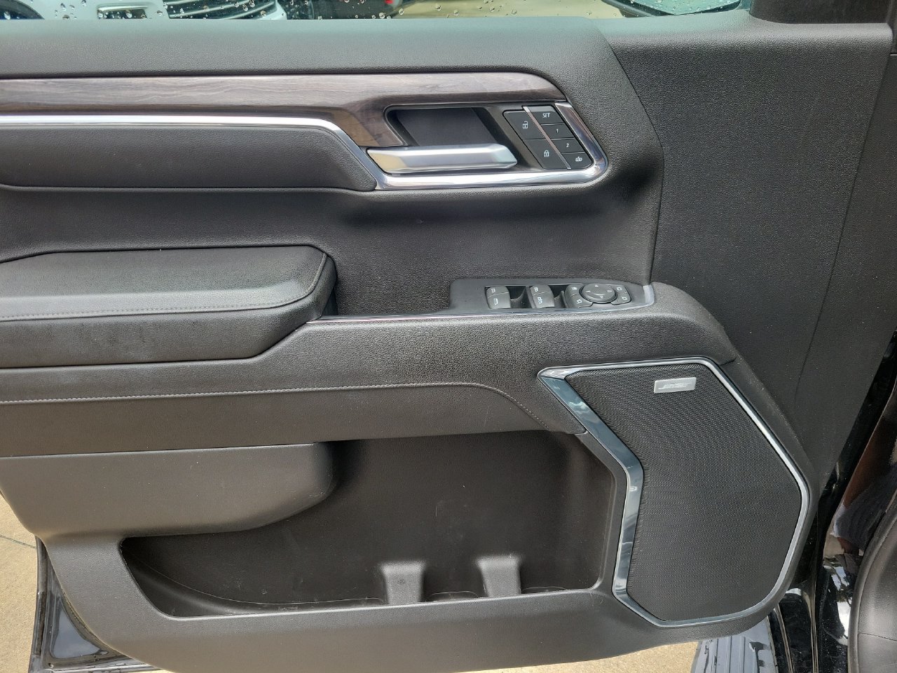 Certified 2023 Chevrolet Silverado 1500 LTZ AWD/4WD image 13