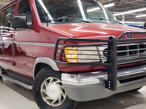 Used 1999 Ford E-150 and Econoline 150 image 30
