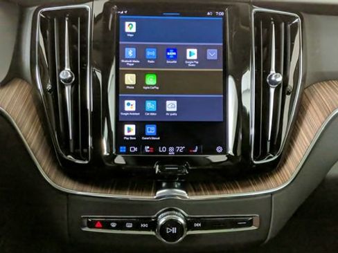 Used 2023 Volvo XC60 B5 Plus w/ Protection Package Premier FWD image 28
