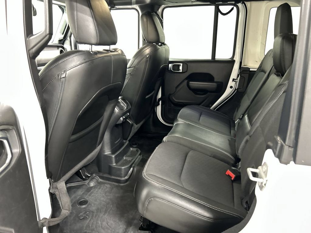 Used 2023 Jeep Wrangler Unlimited Sport AWD/4WD image 19