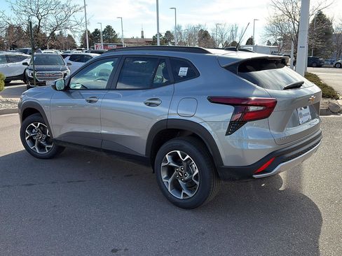 New 2026 Chevrolet Trax LT w/ LT Convenience Package image 4
