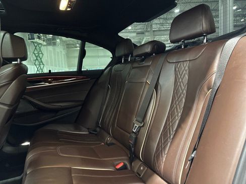 Used 2018 BMW M550i xDrive w/ Dynamic Handling Package image 51