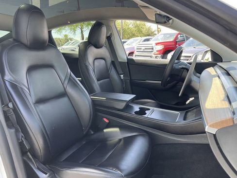 Used 2022 Tesla Model Y Performance AWD/4WD image 11