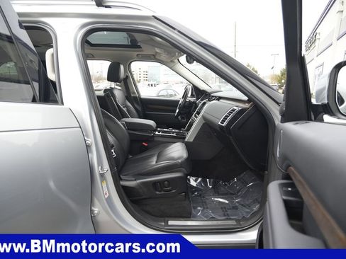 Used 2018 Land Rover Discovery HSE AWD/4WD image 37