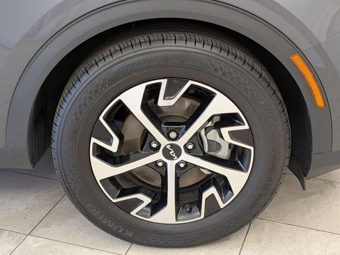 Used 2023 Kia Sportage EX FWD image 12