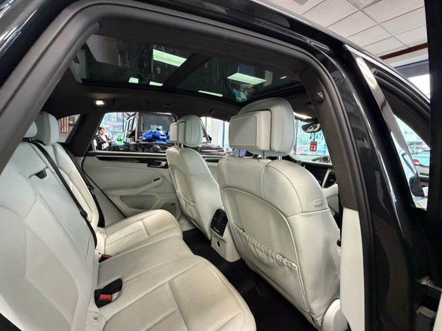 Used 2018 Porsche Macan S AWD/4WD image 32