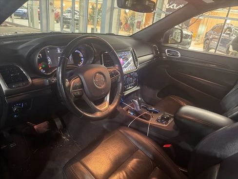 Used 2019 Jeep Grand Cherokee Limited image 9
