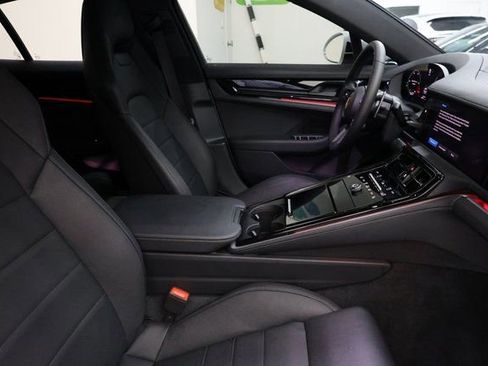 Used 2024 Porsche Panamera 4 image 83
