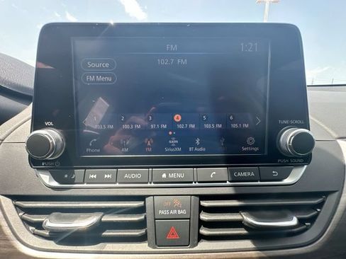 Used 2023 Nissan Altima 2.5 SV AWD/4WD image 18