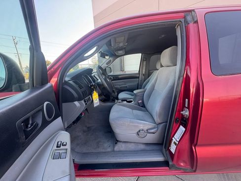 Used 2008 Toyota Tacoma PreRunner w/ SR5 Pkg #2 RWD image 11