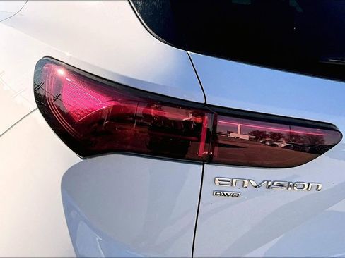 Used 2025 Buick Envision Preferred image 41