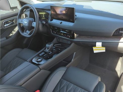 New 2026 Nissan Rogue Platinum AWD/4WD image 14