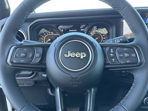 New 2026 Jeep Gladiator Sport image 19