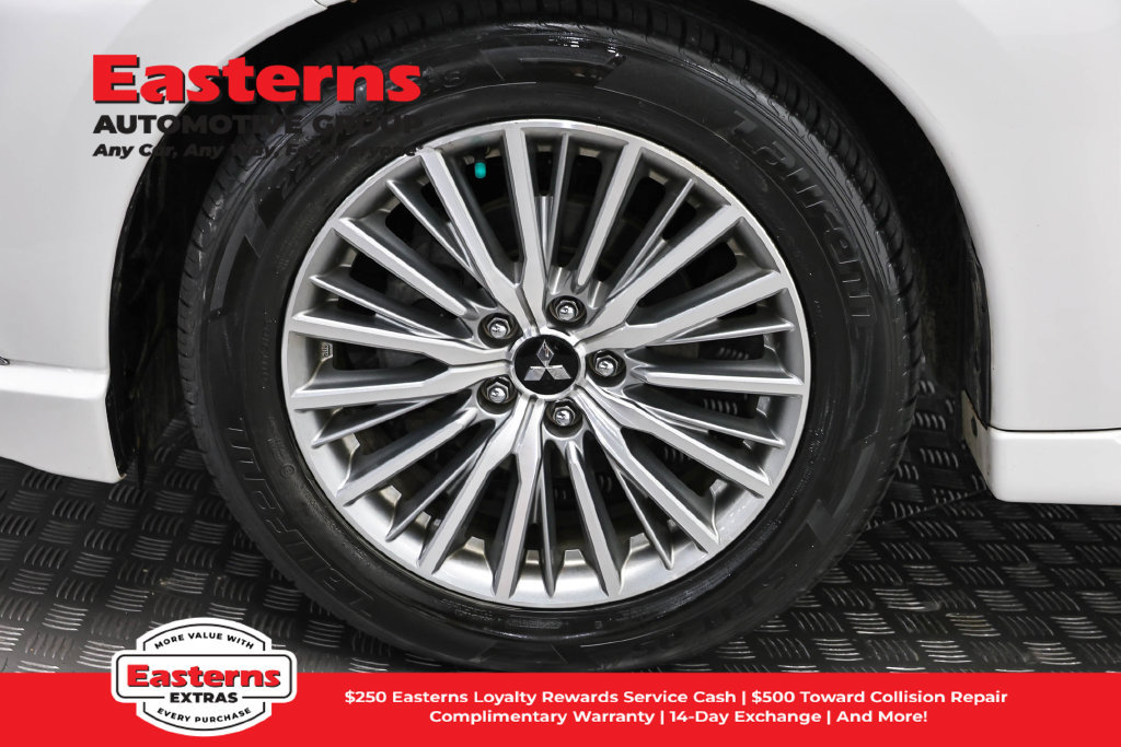 Used 2020 Mitsubishi Outlander SEL AWD/4WD image 32