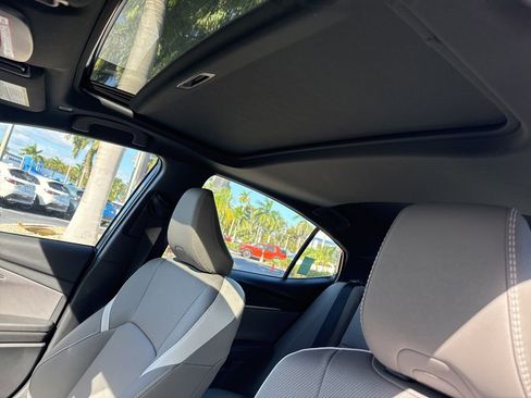 Used 2025 Toyota Camry SE image 17