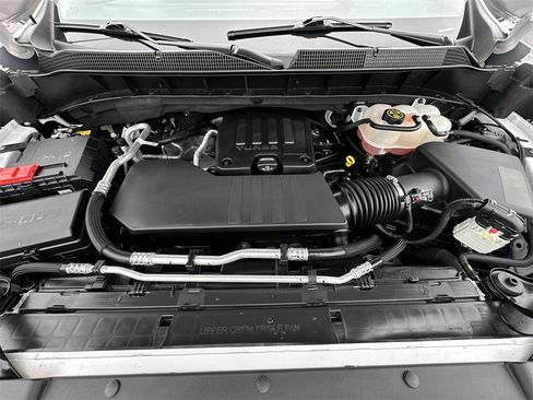 Used 2023 Chevrolet Silverado 1500 LT image 24