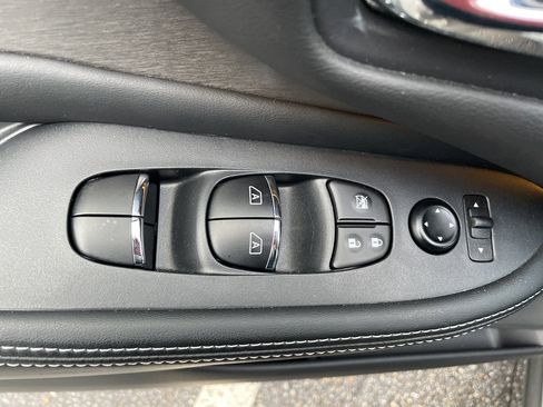 Certified 2024 Nissan Murano SL image 9