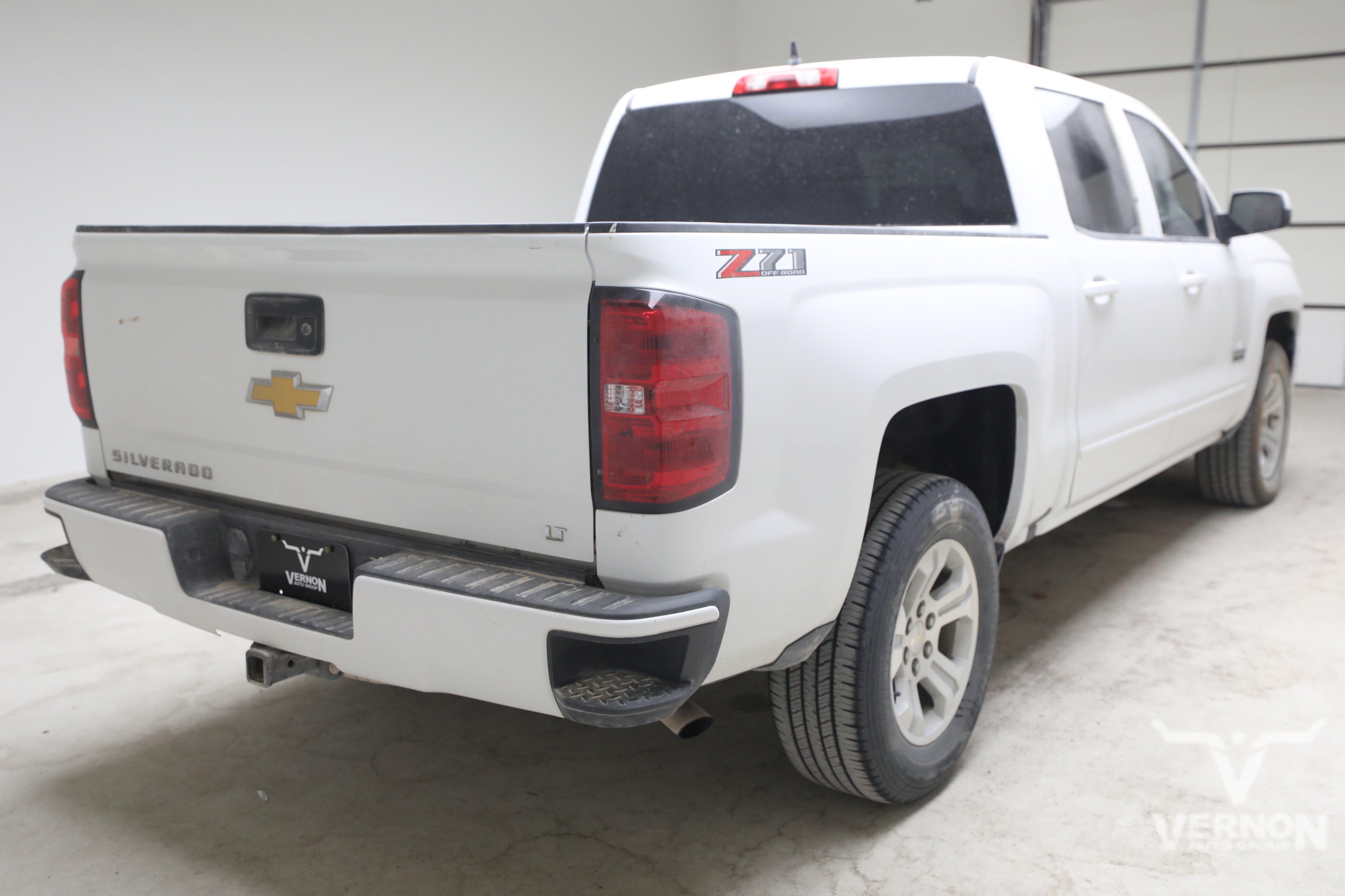 Used 2018 Chevrolet Silverado 1500 LT w/ Texas Edition AWD/4WD image 3