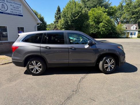 Used 2017 Honda Pilot EX-L image 8