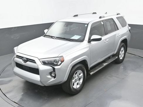 Used 2022 Toyota 4Runner SR5 RWD image 32