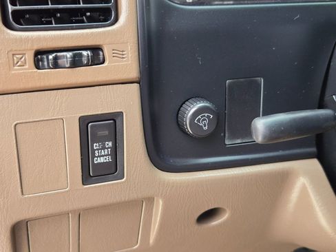 Used 2000 Toyota 4Runner SR5 image 29