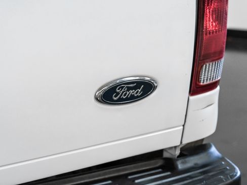 Used 2006 Ford F250 Lariat image 47