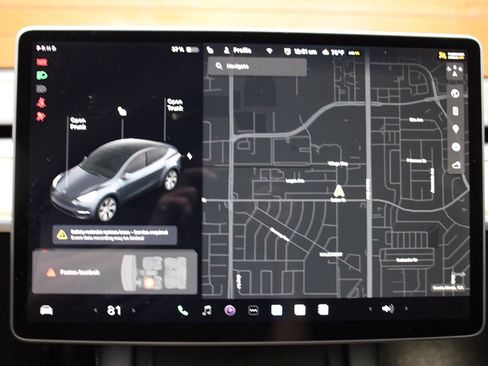 Used 2022 Tesla Model Y Long Range AWD/4WD image 4