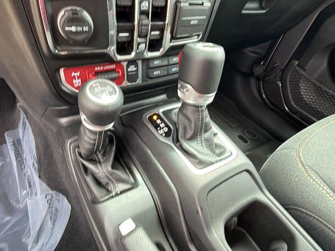 Used 2025 Jeep Wrangler Unlimited Sport S 4xe AWD/4WD image 26