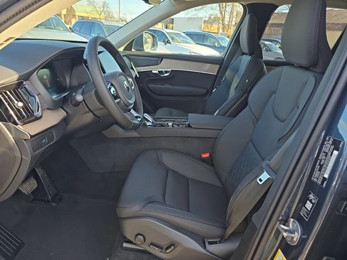New 2026 Volvo XC90 B6 Plus w/ Protection Package image 7