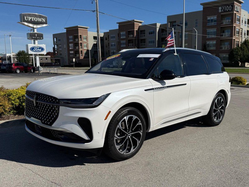 Certified 2024 Lincoln Nautilus Reserve w/ Equipment Group 202A AWD/4WD image 11