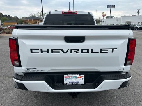 Used 2024 Chevrolet Colorado LT w/ LT Convenience Package III AWD/4WD image 8