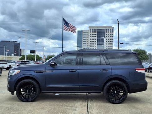 Certified 2023 Lincoln Navigator Reserve RWD image 24