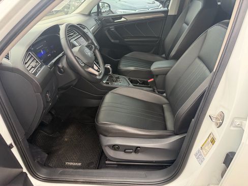 Used 2022 Volkswagen Tiguan SE FWD image 21