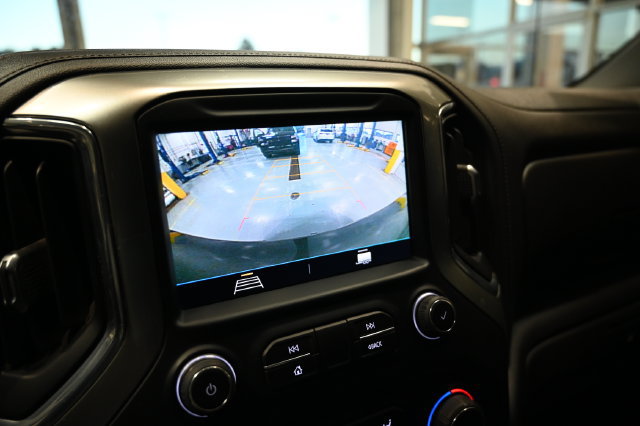 Used 2021 Chevrolet Silverado 1500 LT AWD/4WD image 17