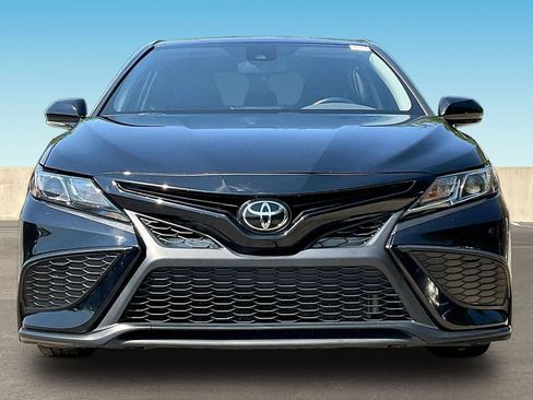 Used 2024 Toyota Camry SE w/ Convenience Package FWD image 2