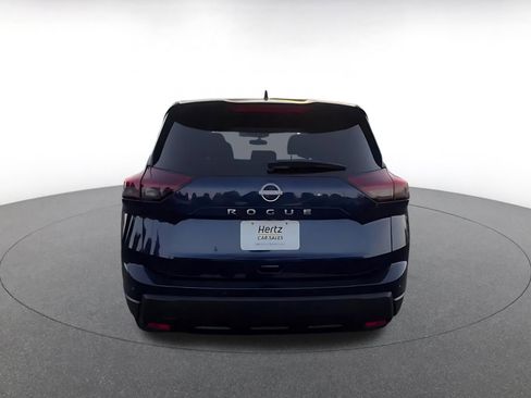 Used 2025 Nissan Rogue SV FWD image 12