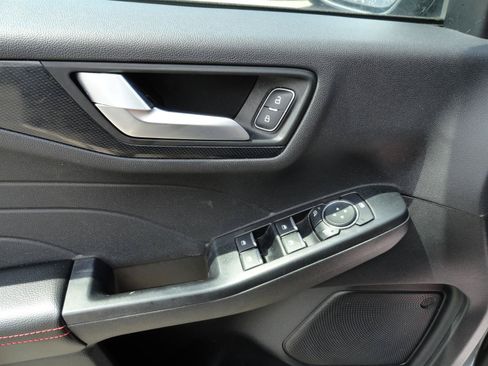 Used 2025 Ford Escape ST-Line Select AWD/4WD image 10