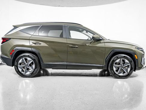 Certified 2025 Hyundai Tucson SEL FWD image 3